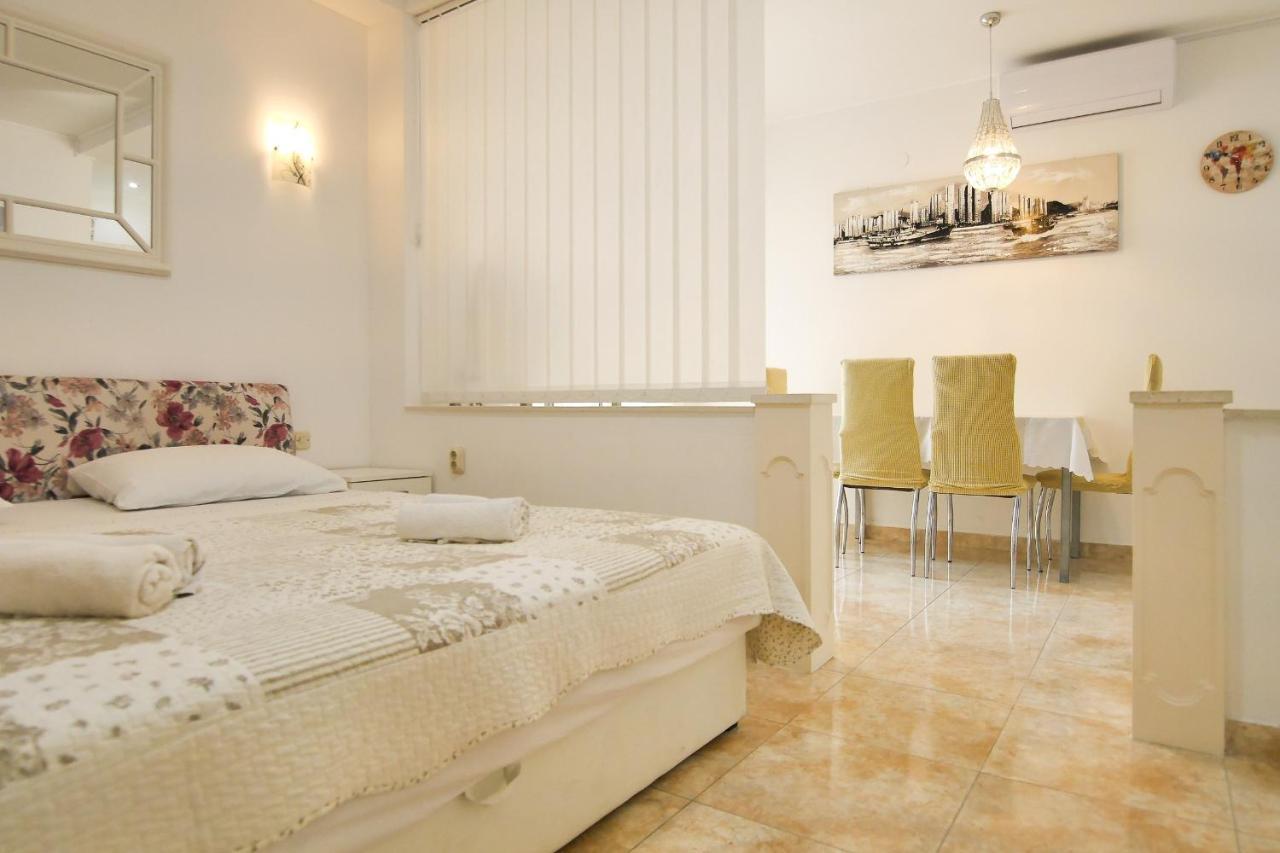 Apartments Babaja Omiš Dış mekan fotoğraf